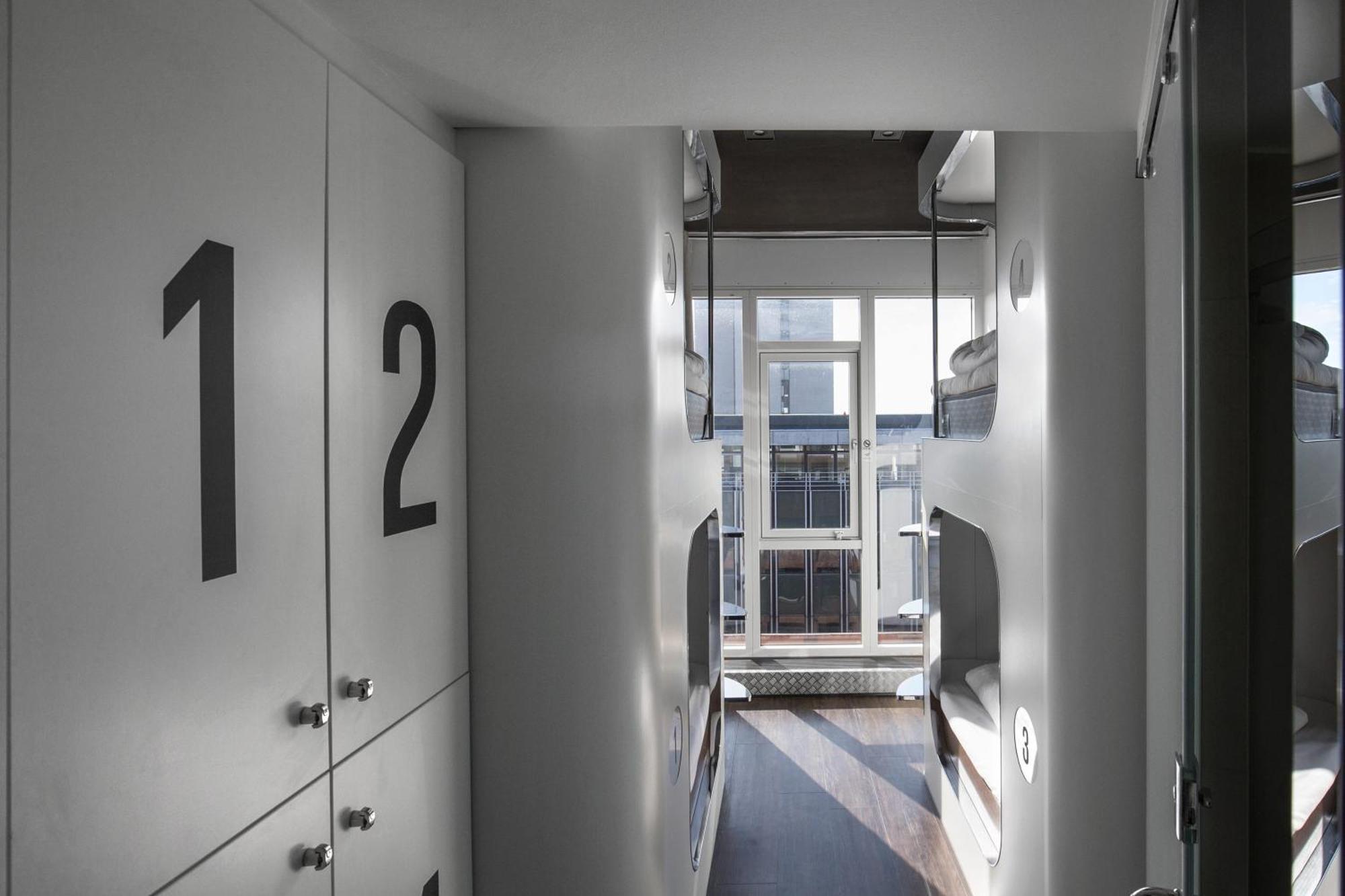Bed 4-Bed Mixed Dormitory Room